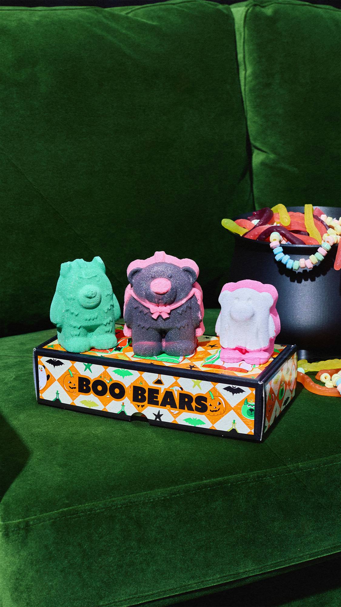 Alternative view of Boo Bears