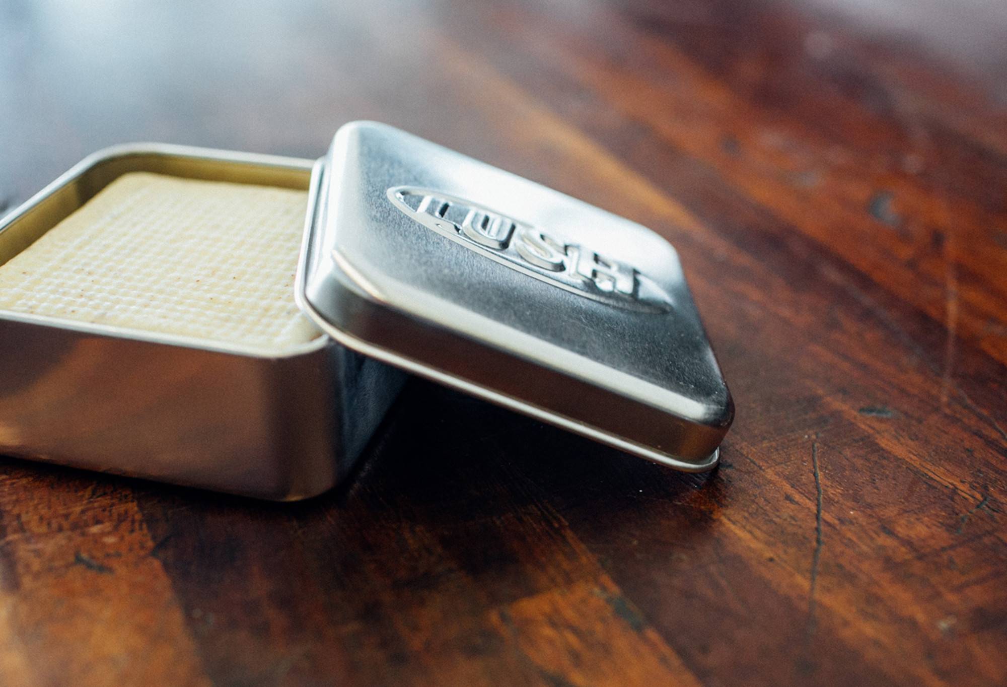 Alternative view of Square Tin