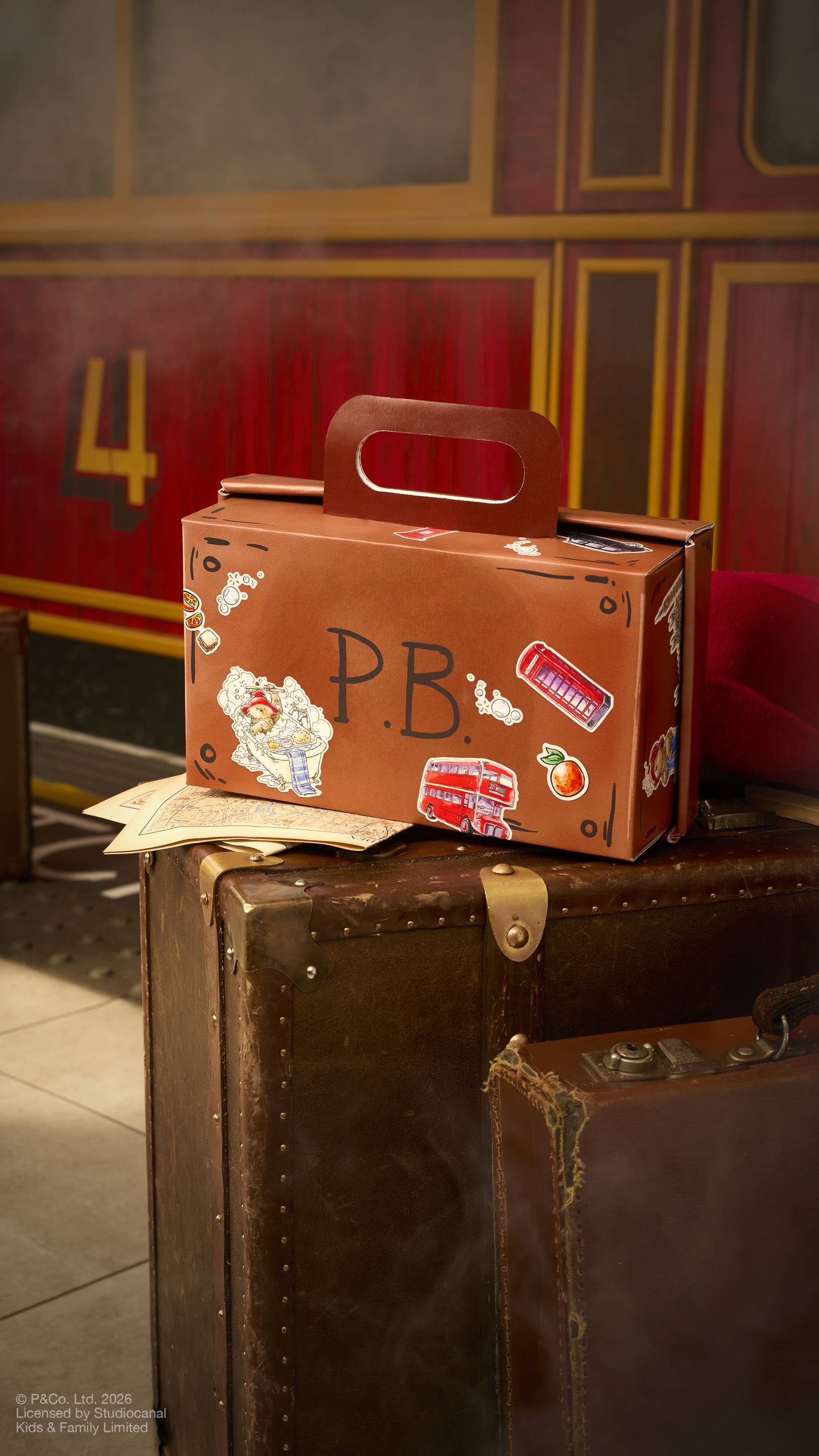 Alternative view of Suitcase