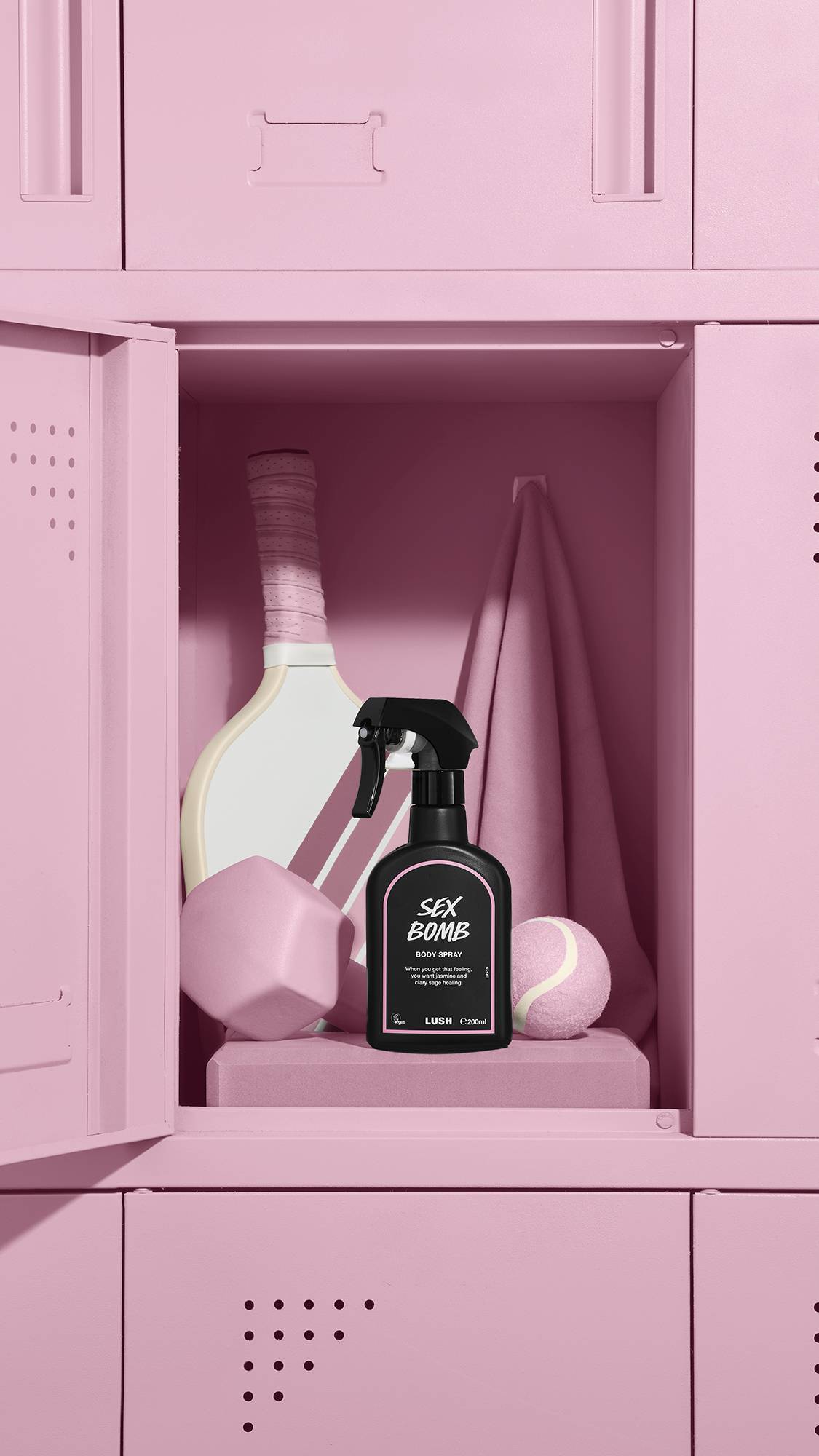 Alternative view of Sex Bomb